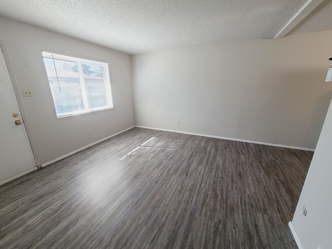 Foto principal - 3211 Morris St NE