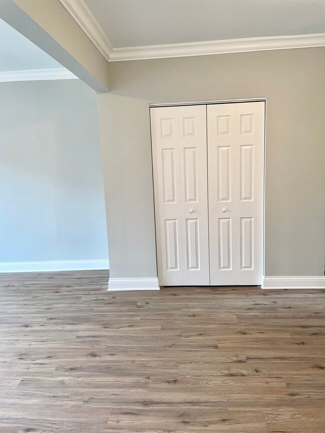 Building Photo - 3720 N Clark St