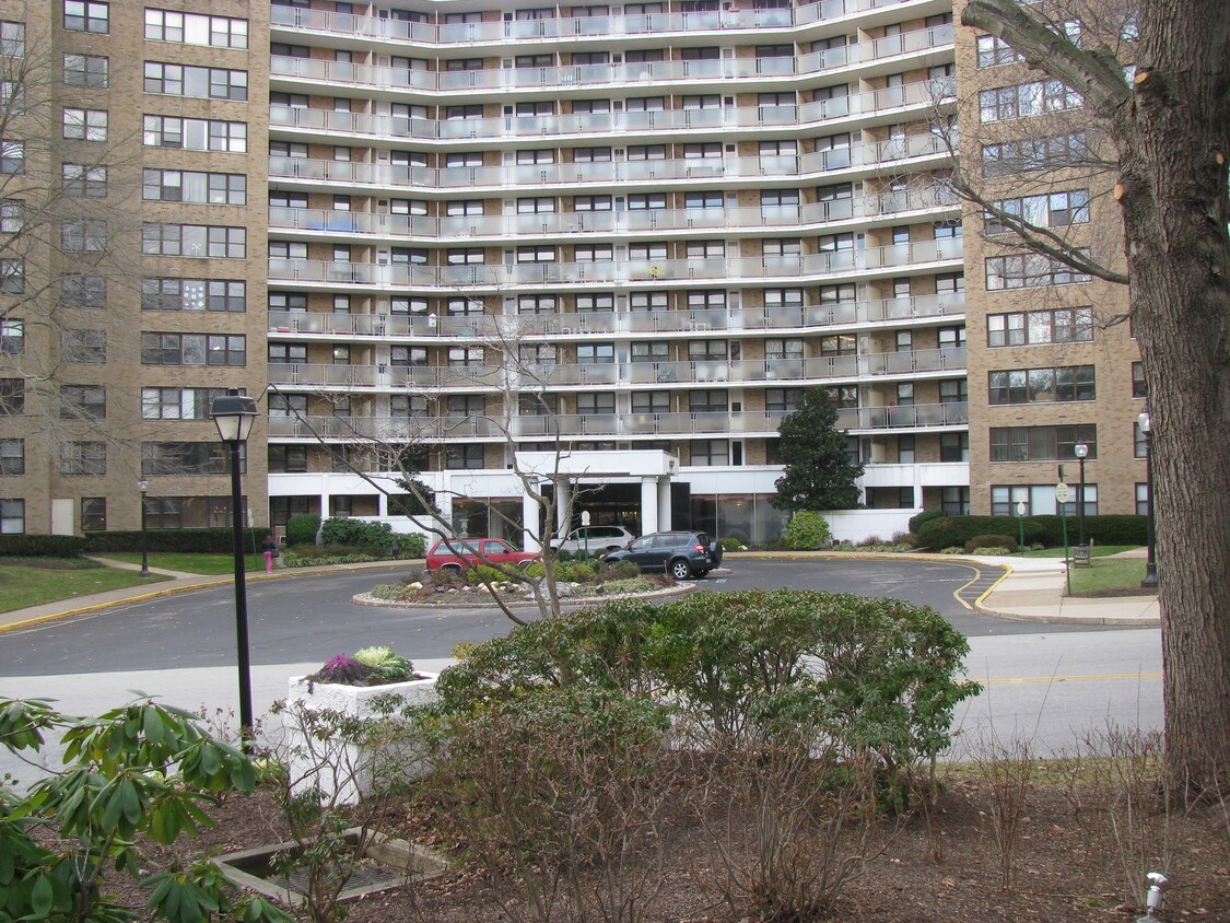 Primary Photo - 1600 Hagys Ford Rd N