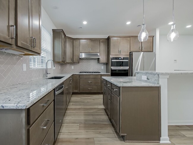 Building Photo - AVAILABLE NOW! Brand New Construction in P...