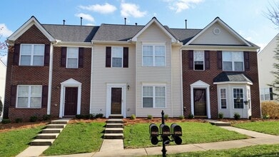 Building Photo - 18538 Oakhurst Blvd