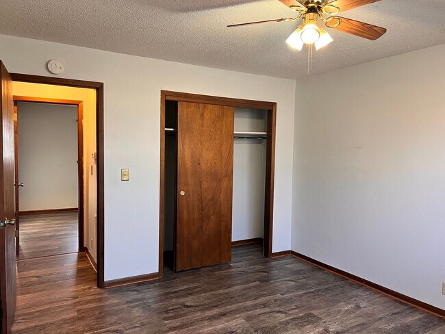 Foto del edificio - 3329-3331 Hawthorn