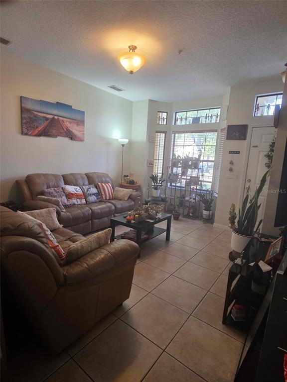 Foto del edificio - 6013 Scotchwood Glen