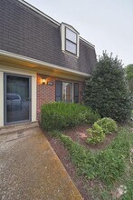 Building Photo - 5756 Stone Brook Dr