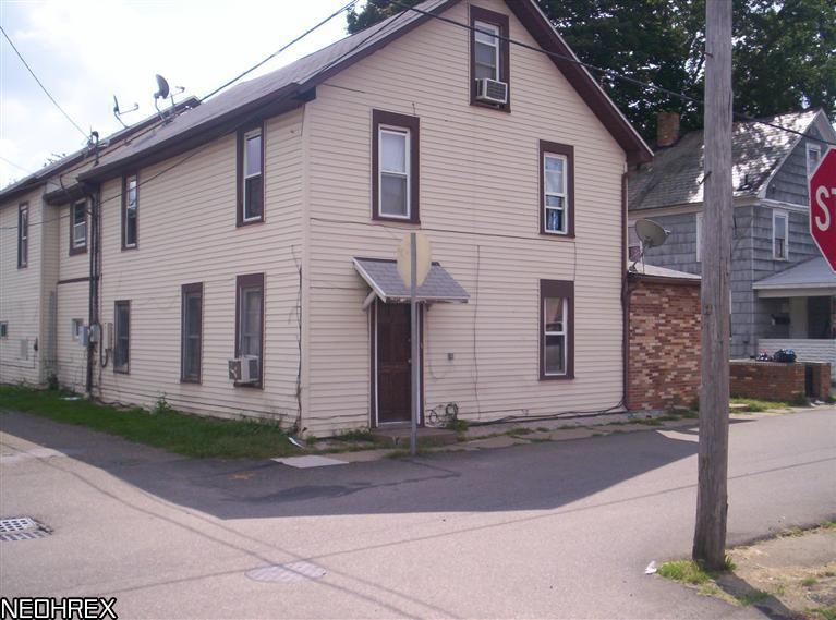 Primary Photo - 225 1st Dr NE