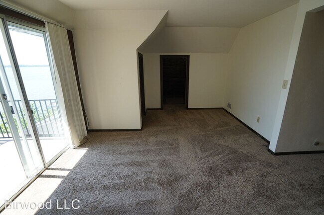 Building Photo - 1345 Morrison St