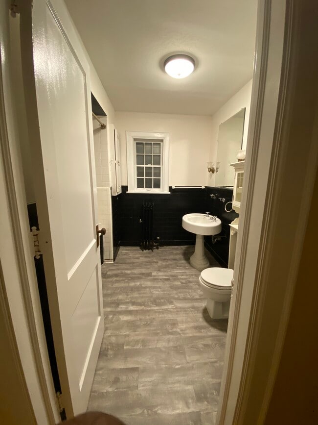 Main Bathroom - 1722 Fremont Ave S