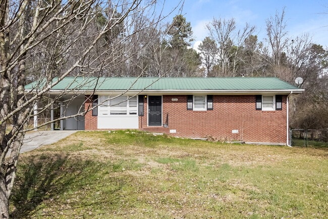 Building Photo - 4516 Dodson Dr