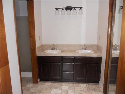 Foto del edificio - 1033 E. Babcock Ave - 3 BEDROOM 2 BATH - V...