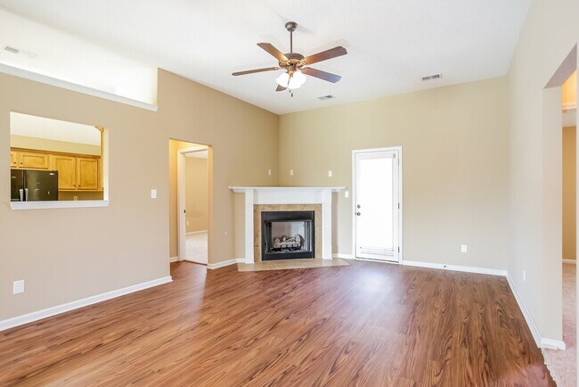 Building Photo - 7916 Ridgedale Dr