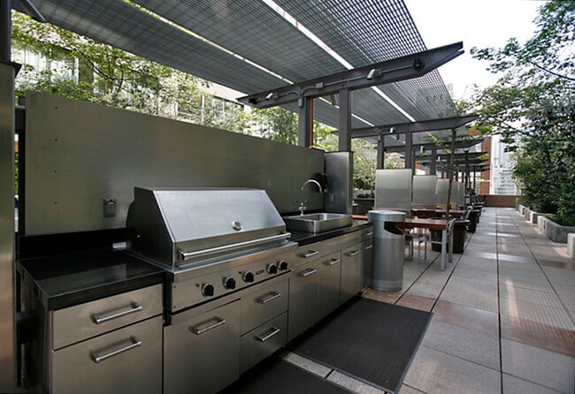 Terraza - 1100 S Hope St