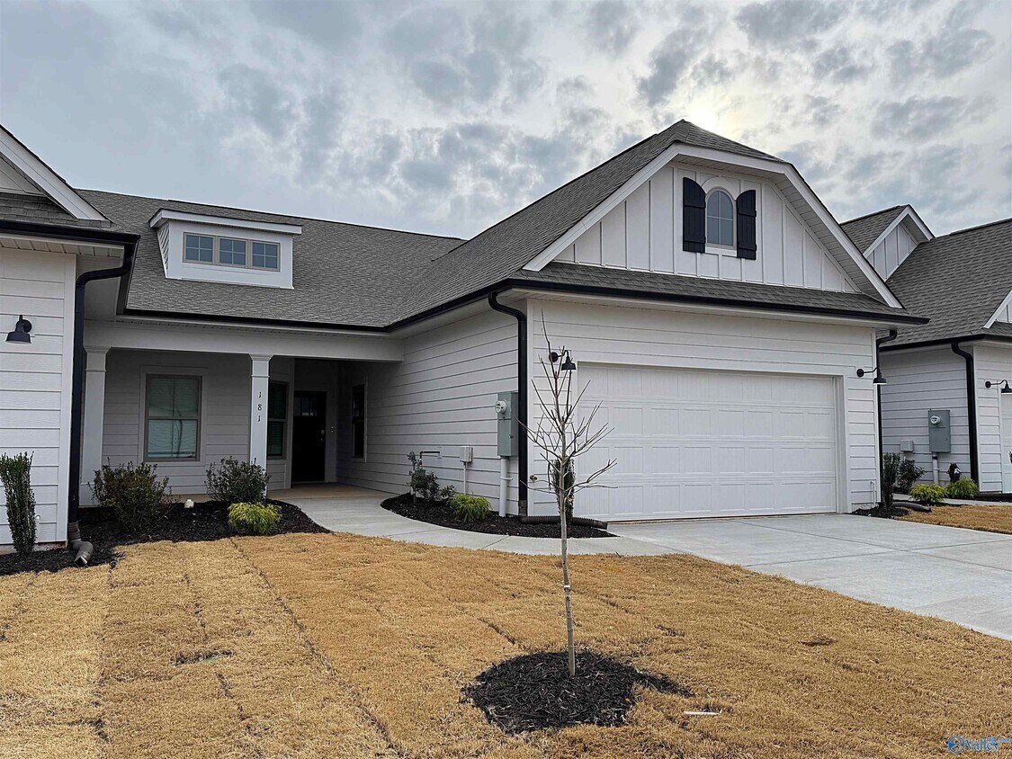 Primary Photo - 181 Protestant Dr