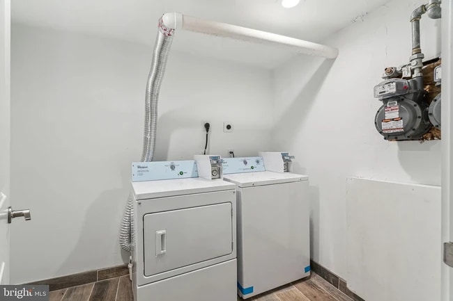 Building Photo - 2146 N Van Pelt St