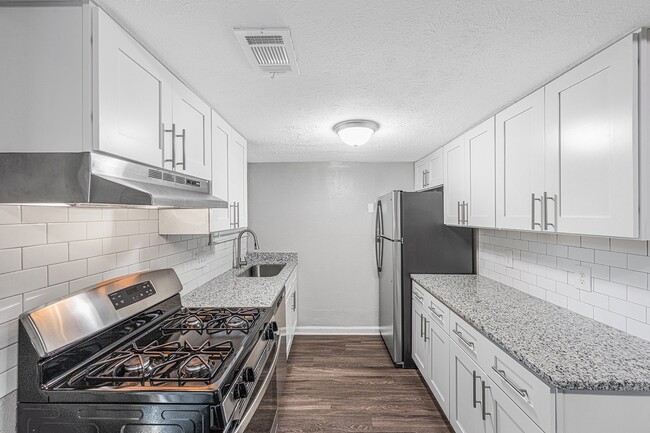 Foto del edificio - Regency Park Apartments