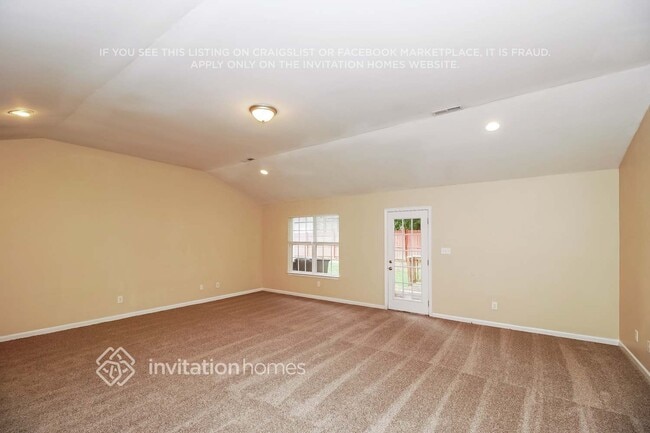 Building Photo - 2038 Samantha Dr
