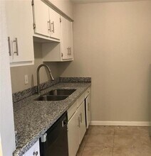 Building Photo - 11918 Kingslake Forest Dr