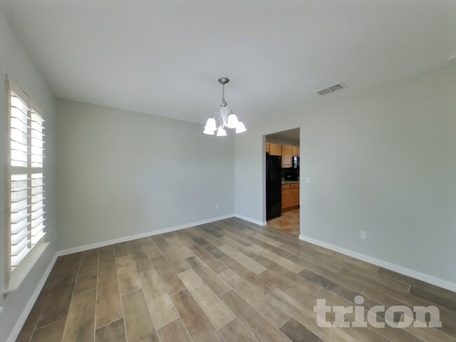 Foto del edificio - 15811 Surfbird Ct