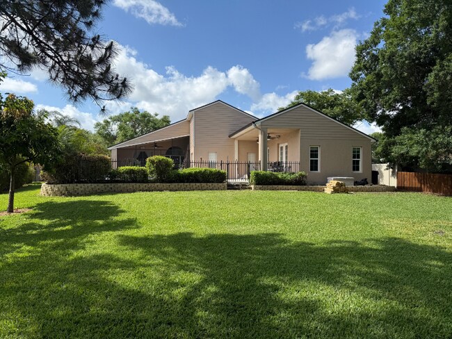 Building Photo - 5984 Jessica Dr