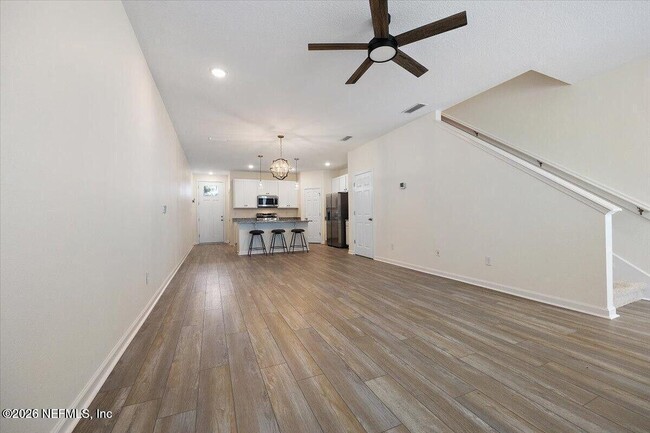 Foto del edificio - 54 Ridge Lake Rd