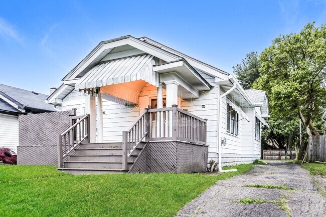 Building Photo - 3006 Noble St