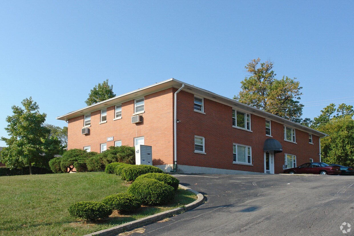 Building Photo - 1601 Alexandria Dr