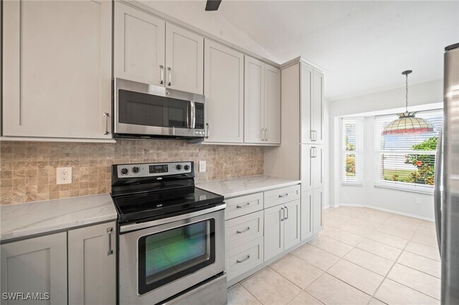Foto del edificio - 13230 Heather Ridge Loop