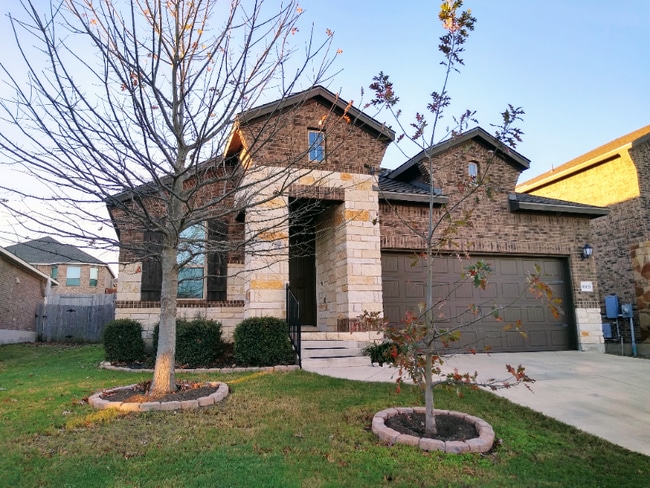 Building Photo - 1608 Torre St