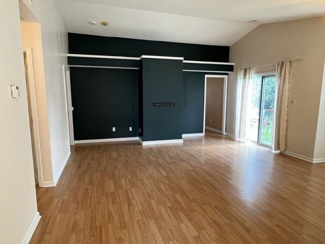 Foto del edificio - Updated 3 Bedroom, 2 Bath Ranch in NW Char...