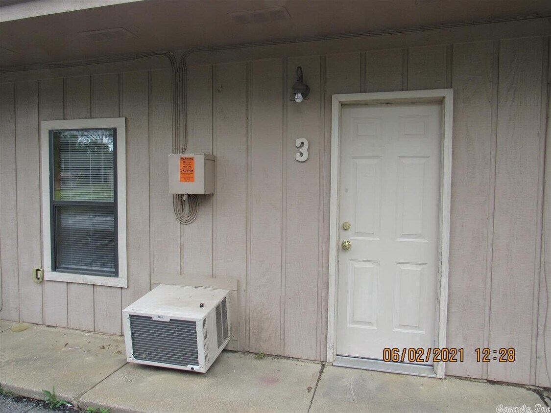 1313 McNutt Rd Unit 3, Conway, AR 72034 Apartment for Rent in Conway, AR