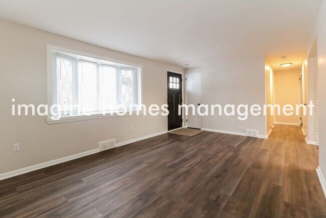 Building Photo - Cozy 3 Bedroom House in Elizabeth