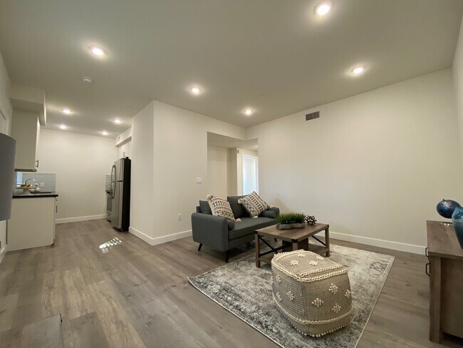 Living Room - 18529 Calvert St