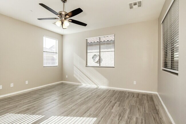 Foto del edificio - 943 E Agua Fria Ln