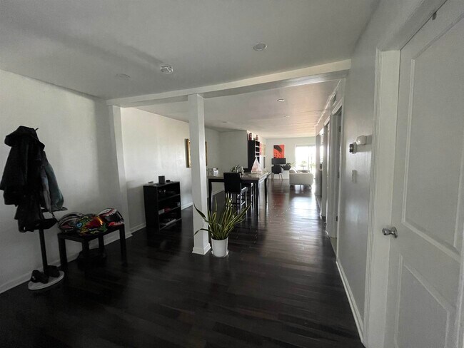 Foto del edificio - 6601 Granton Ave