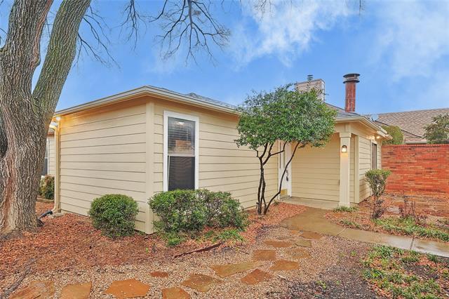 Primary Photo - 1309 Autumn Chase Square