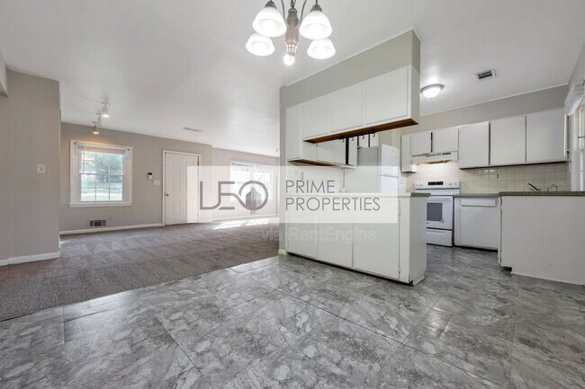 Foto del edificio - 3168 Bluebird Ln