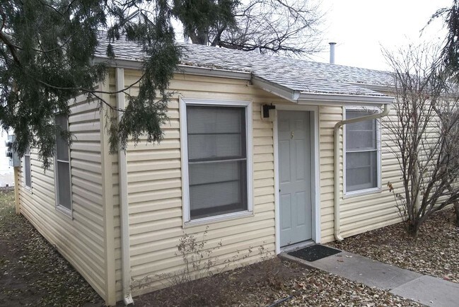 Building Photo - 610 Stover St