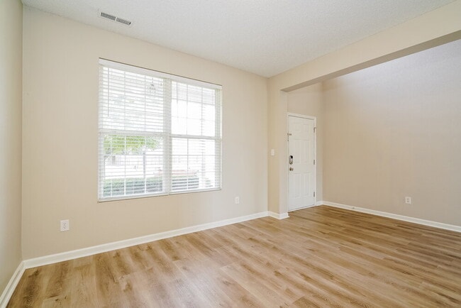 Building Photo - 1727 Buckeye Ct