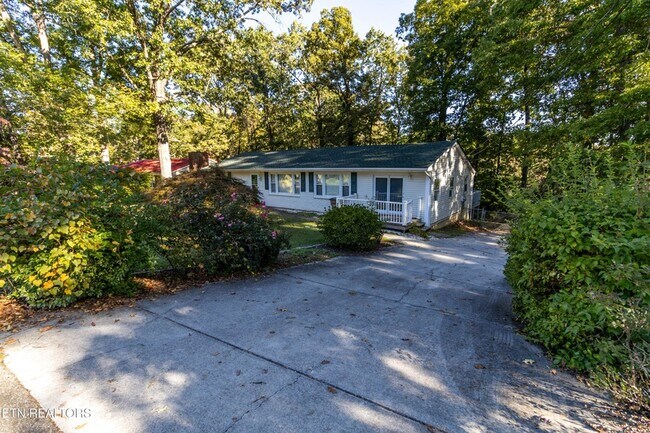 Building Photo - 5707 Scenic Ridge Rd