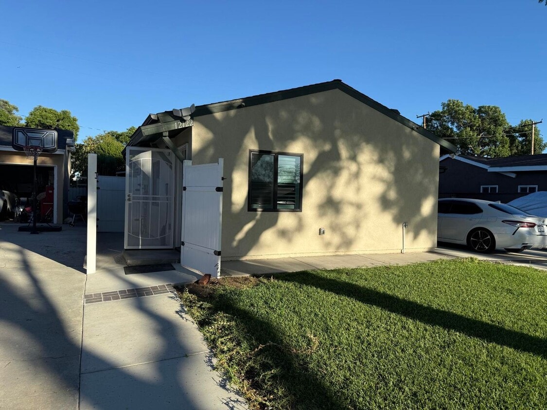 Foto principal - Newly built 1 Bed, 1 Bath ADU