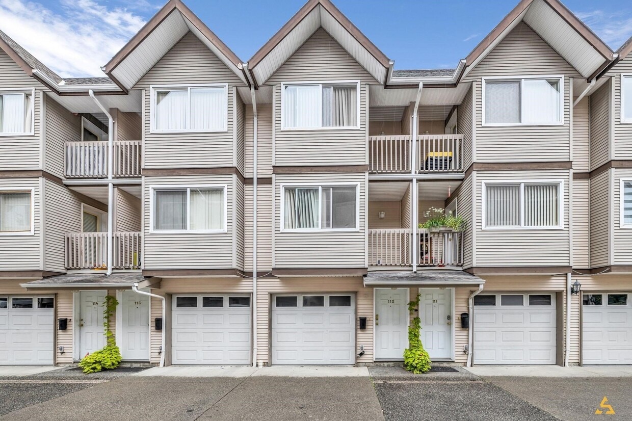 Primary Photo - Family-Friendly Townhouse in the Heart of ...