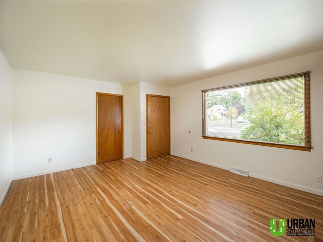 Foto del edificio - 1406-1408 S Cedar St