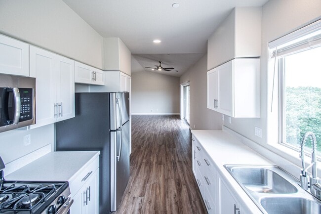 Building Photo - Alder Creek Apartments
