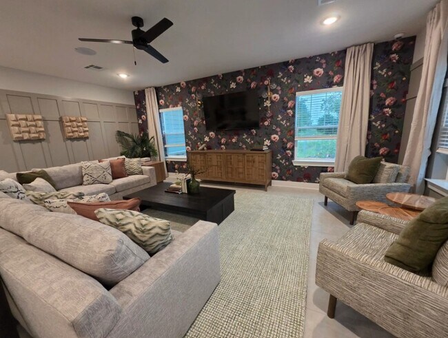 Foto del edificio - Whispering Pointe Apartments