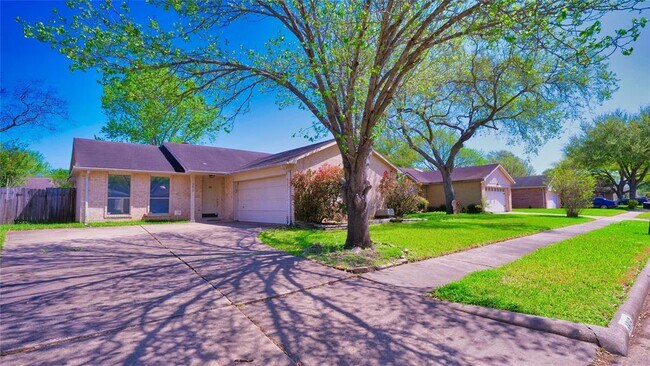 Building Photo - 3819 Windmill St