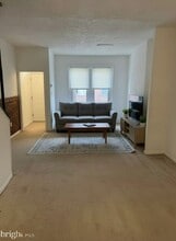 Building Photo - 612 Cross St