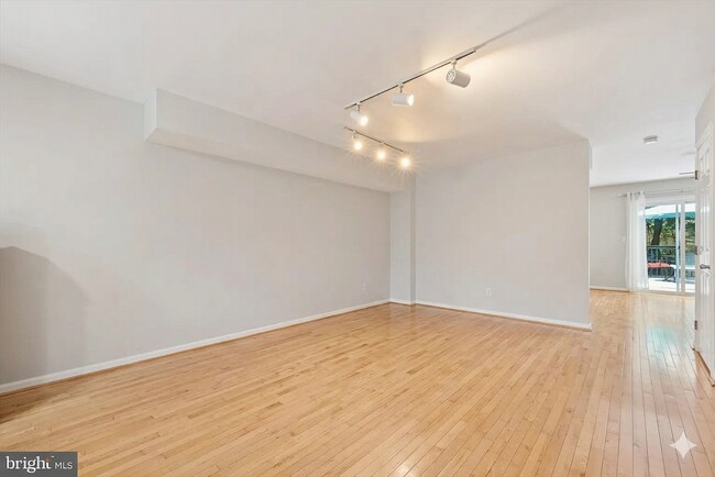 Foto del edificio - 606 Coates Ln