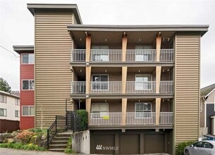 Building Photo - 121 N 46th St
