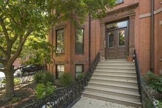 Building Photo - 351 Beacon St