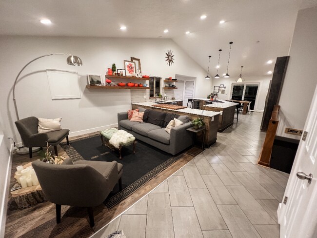 Foto del edificio - 1795 E Walnut Grove Dr