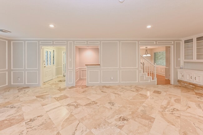 Building Photo - 12923 Marron Dr